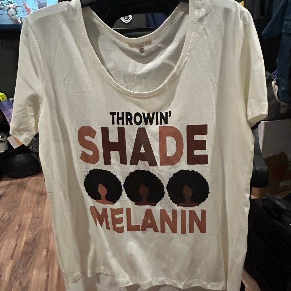 NWT  XL short t-shirt.